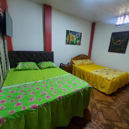 Hostal Selvatrip 莱蒂西亚 外观 照片