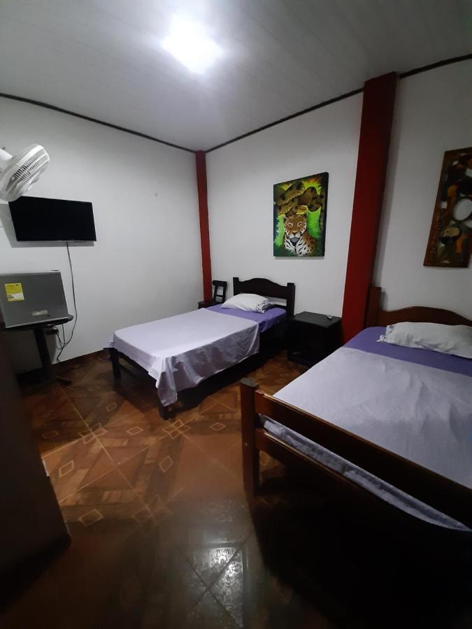 Hostal Selvatrip 莱蒂西亚 外观 照片