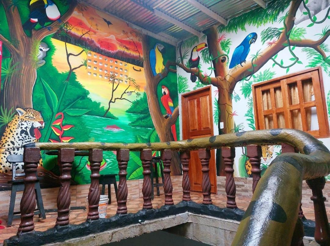 Hostal Selvatrip 莱蒂西亚 外观 照片